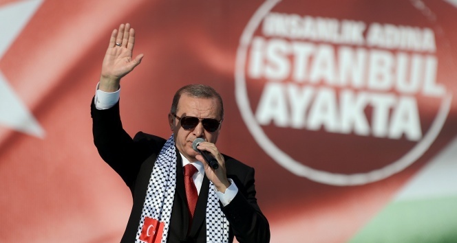 Cumhurbaşkanı Erdoğan’dan İstanbul’da tarihi mesajlar